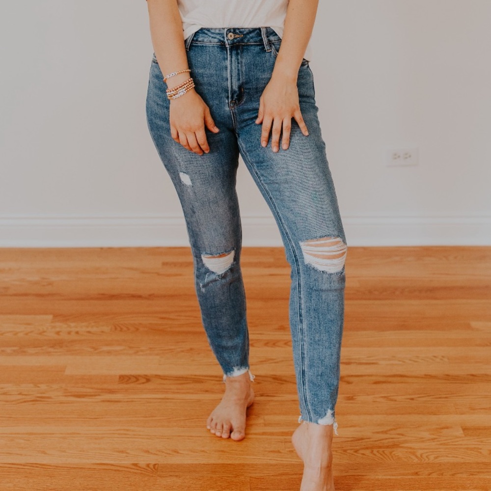 Vervet high rise jeans size 28